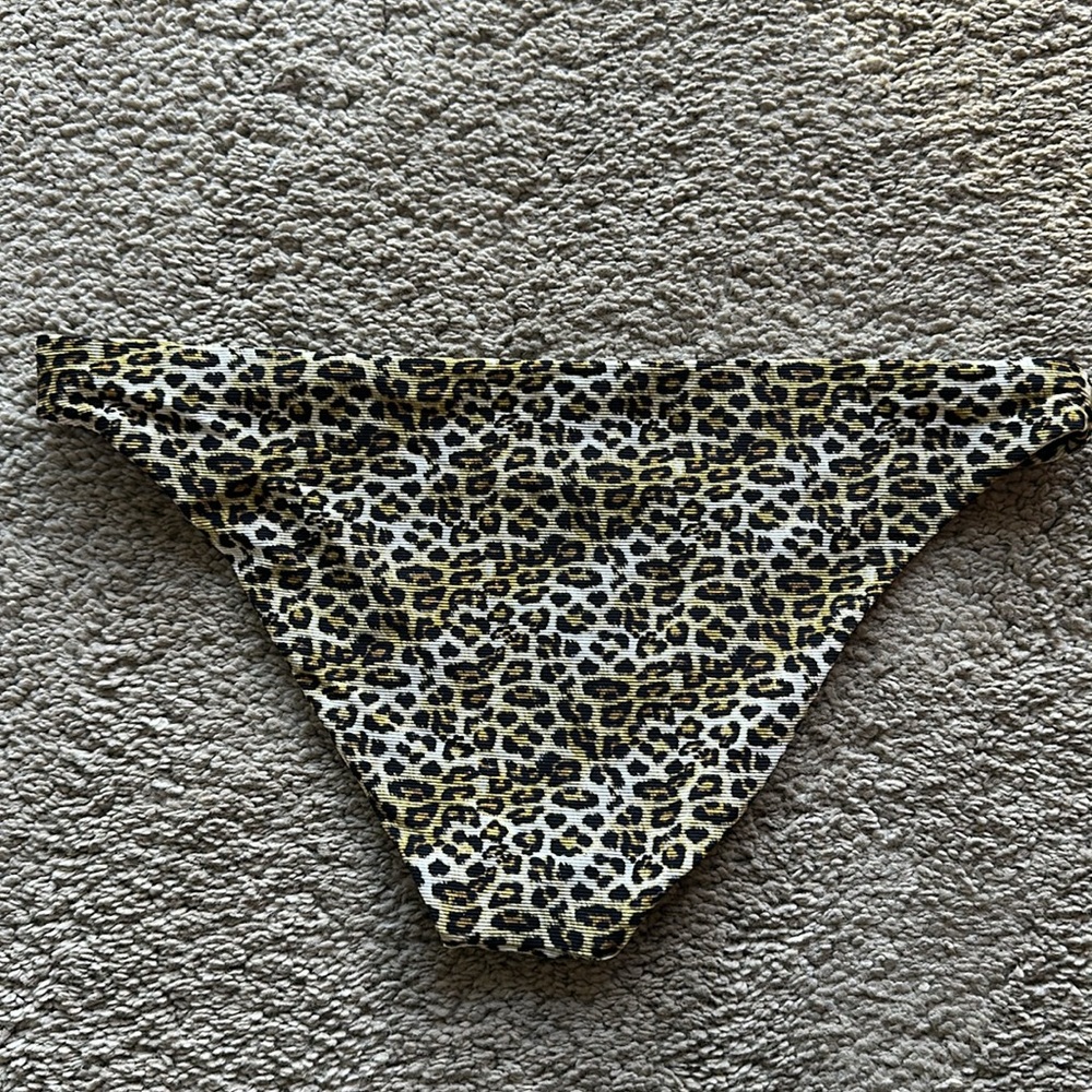 Calzedonia bikini bottom. - Picture 2 of 2
